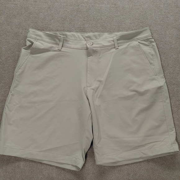 Under Armour Other - Under Armour Mens 42 Khaki Flat Front Golf Athletic Casual Shorts  9" Inseam UA